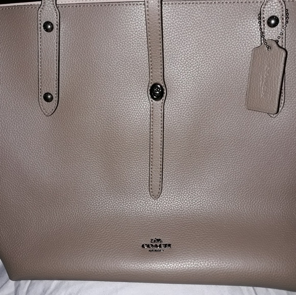 Coach Handbags - Coach Market tote  (excellent condition)